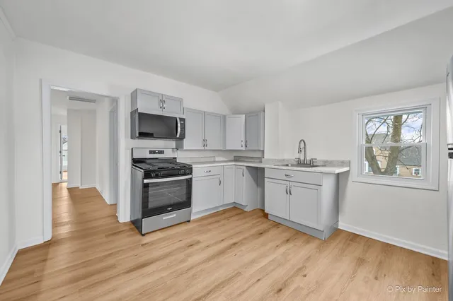 $1,800 | 314 Liberty Street, Unit 2, Waukegan, IL 60085