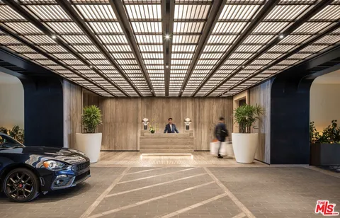 $3,995,000 | 9200 Wilshire Boulevard, Unit 201W, Beverly Hills, CA 90212