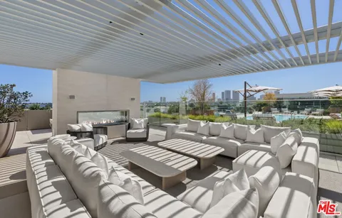 $3,995,000 | 9200 Wilshire Boulevard, Unit 201W, Beverly Hills, CA 90212