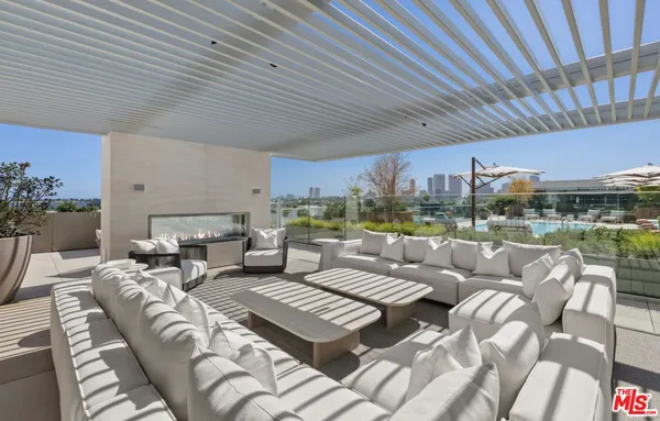 $3,995,000 | 9200 Wilshire Boulevard, Unit 201W, Beverly Hills, CA 90212