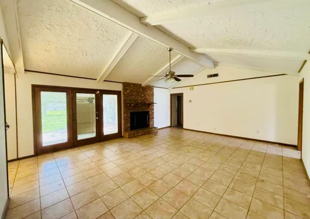 $1,995 | 1235 Elaine Drive, Beaumont, TX 77706