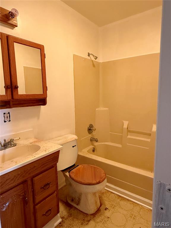 4750 Central School Road St. Charles, MO 63304 - Photo 8 of 19