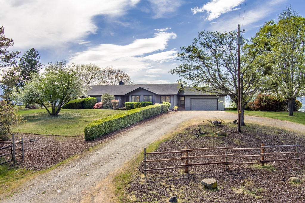 6069 Hughes Road Medford, OR 97504 - Photo 10 of 84 HR(10)