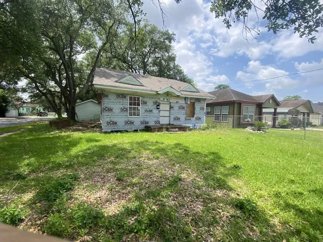 $59,999 | 1705 Bolivar Street, Beaumont, TX 77701
