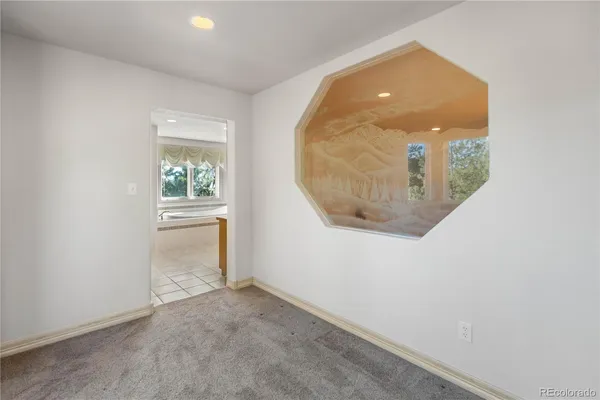 an entryway in a room