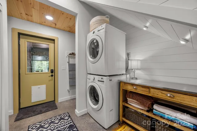 $1,225,000 | 2752 Gerton Highway, Gerton, NC 28735