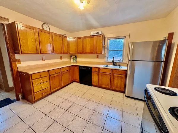 $1,400 | 211 Dudley Avenue, Unit 2, Endicott, NY 13760