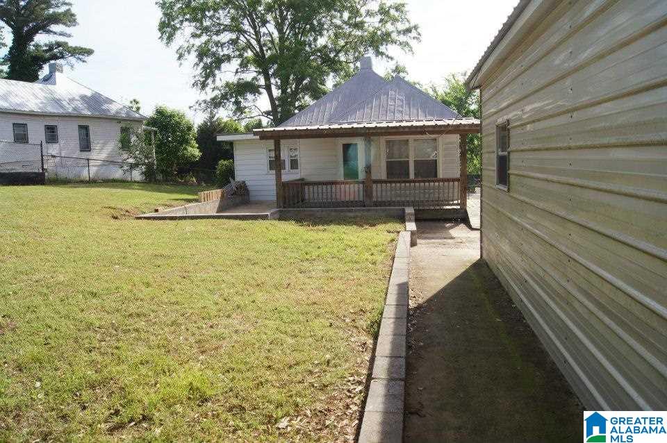 1318 Ave I Bessemer, AL 35020 - Photo 3 of 23