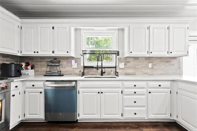 $550,000 | 4017 Northeast Channel Drive, Lee's Summit, MO 64064