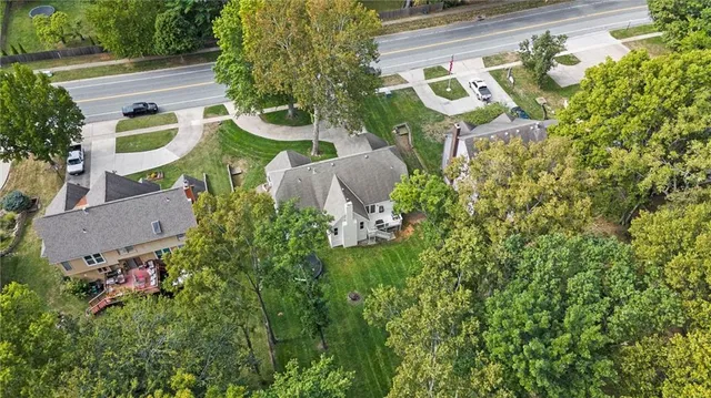 $550,000 | 4017 Northeast Channel Drive, Lee's Summit, MO 64064