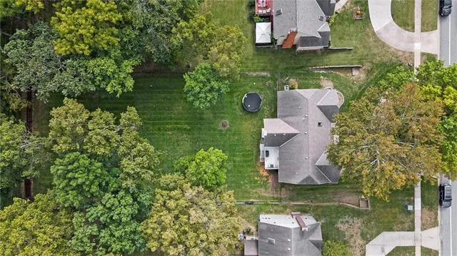 $550,000 | 4017 Northeast Channel Drive, Lee's Summit, MO 64064