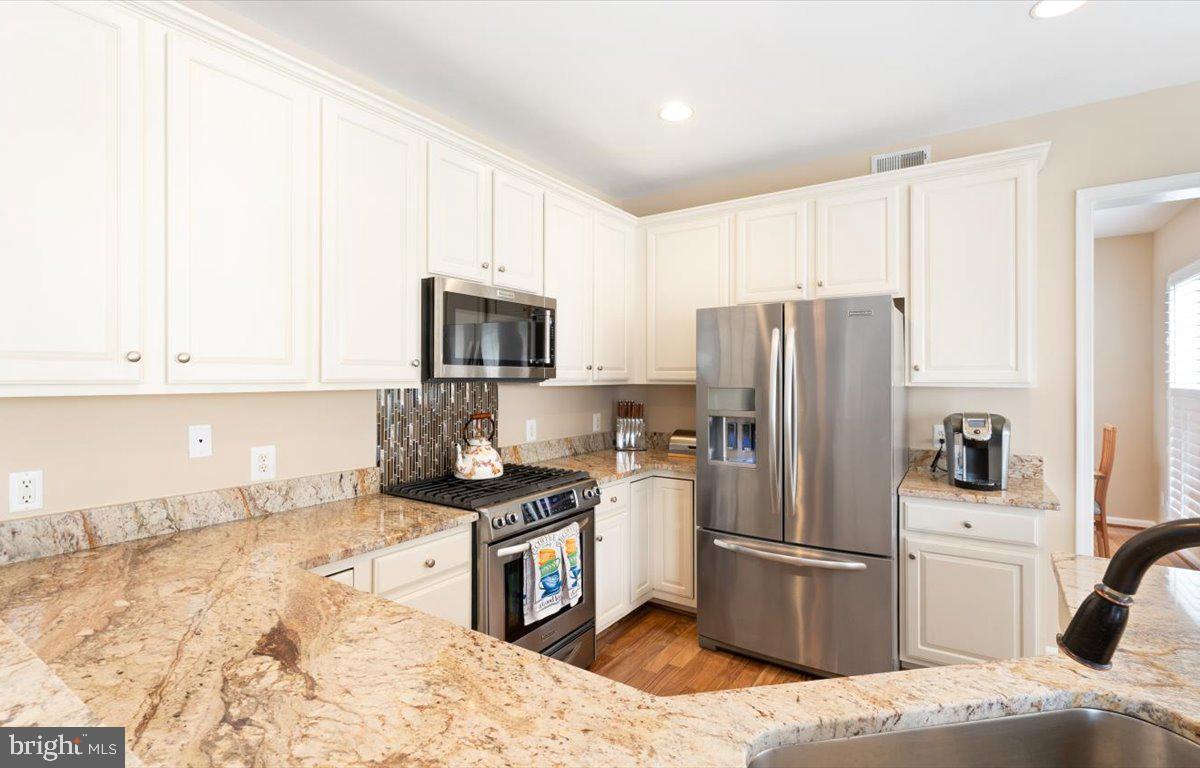 12505 Fox View Way Reston, VA 20191 - Photo 17 of 68 Gallery Image 17
