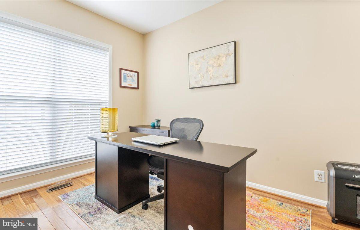 12505 Fox View Way Reston, VA 20191 - Photo 26 of 68 Gallery Image 26