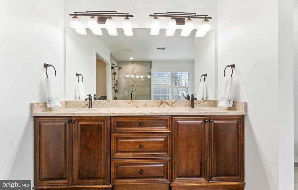 12505 Fox View Way Reston, VA 20191 - Photo 36 of 68 Gallery Image 36