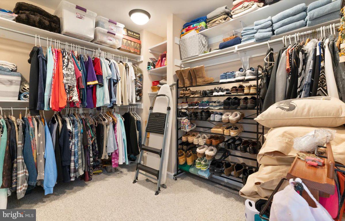 12505 Fox View Way Reston, VA 20191 - Photo 38 of 68 Gallery Image 38