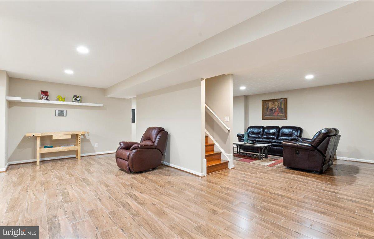 12505 Fox View Way Reston, VA 20191 - Photo 50 of 68 Gallery Image 50