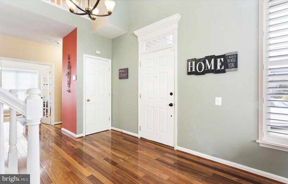 12505 Fox View Way Reston, VA 20191 - Photo 5 of 68 Gallery Image 5