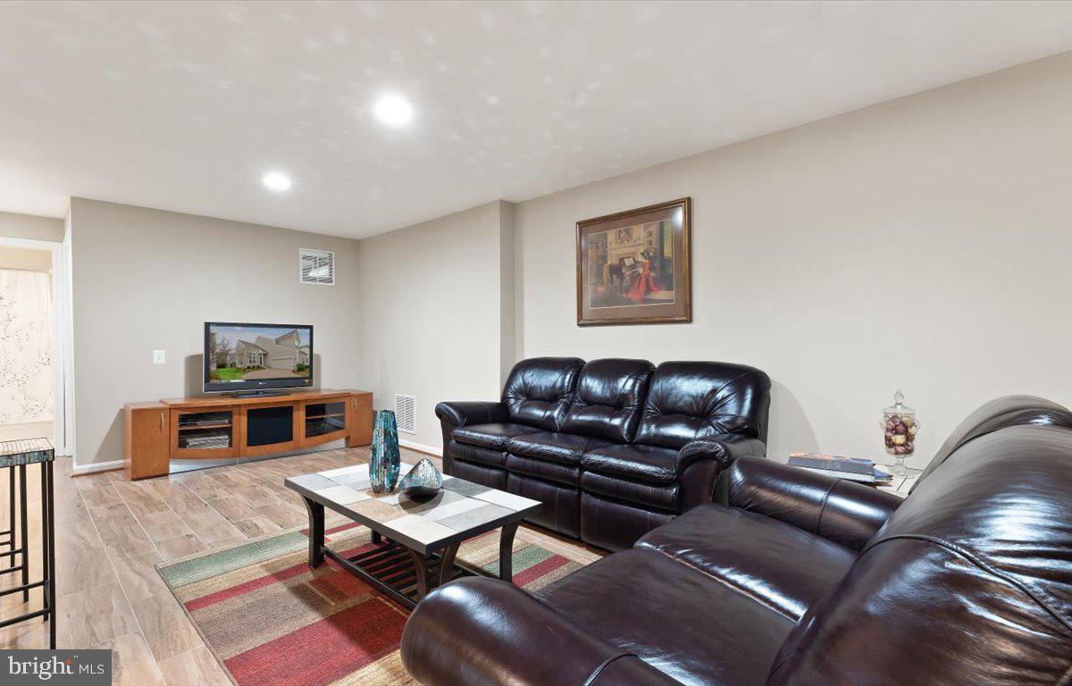 12505 Fox View Way Reston, VA 20191 - Photo 54 of 68 Gallery Image 54