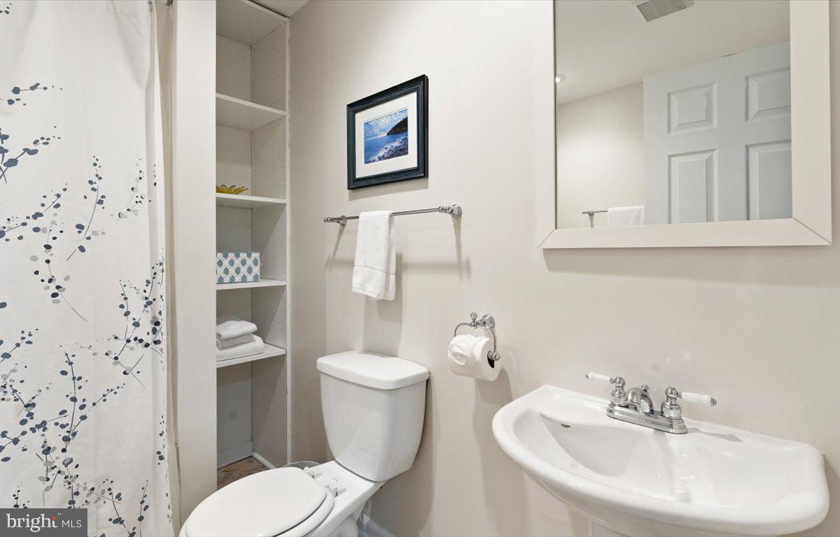 12505 Fox View Way Reston, VA 20191 - Photo 58 of 68 Gallery Image 58