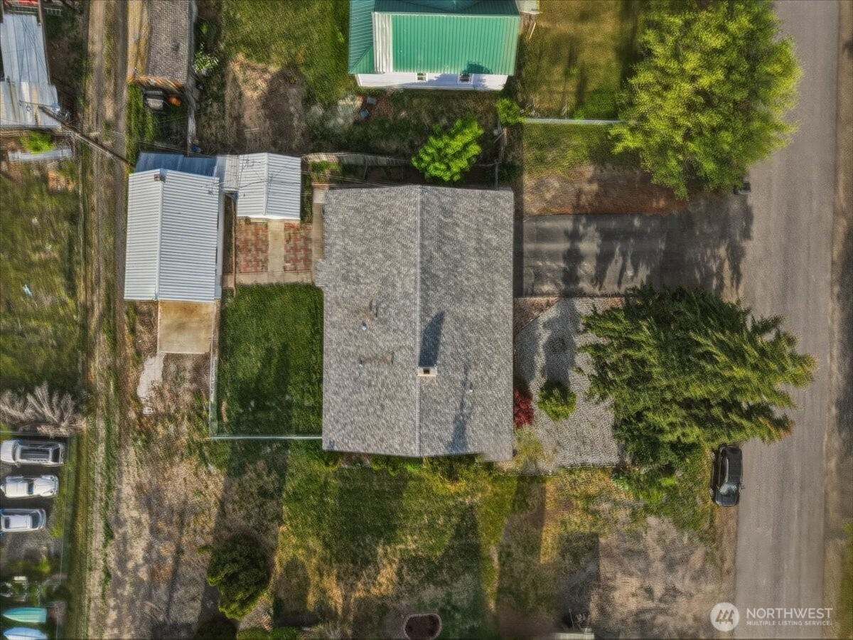 309 West Walnut Street Waterville, WA 98858 - Photo 27 of 28 an aerial view of a house with a yard