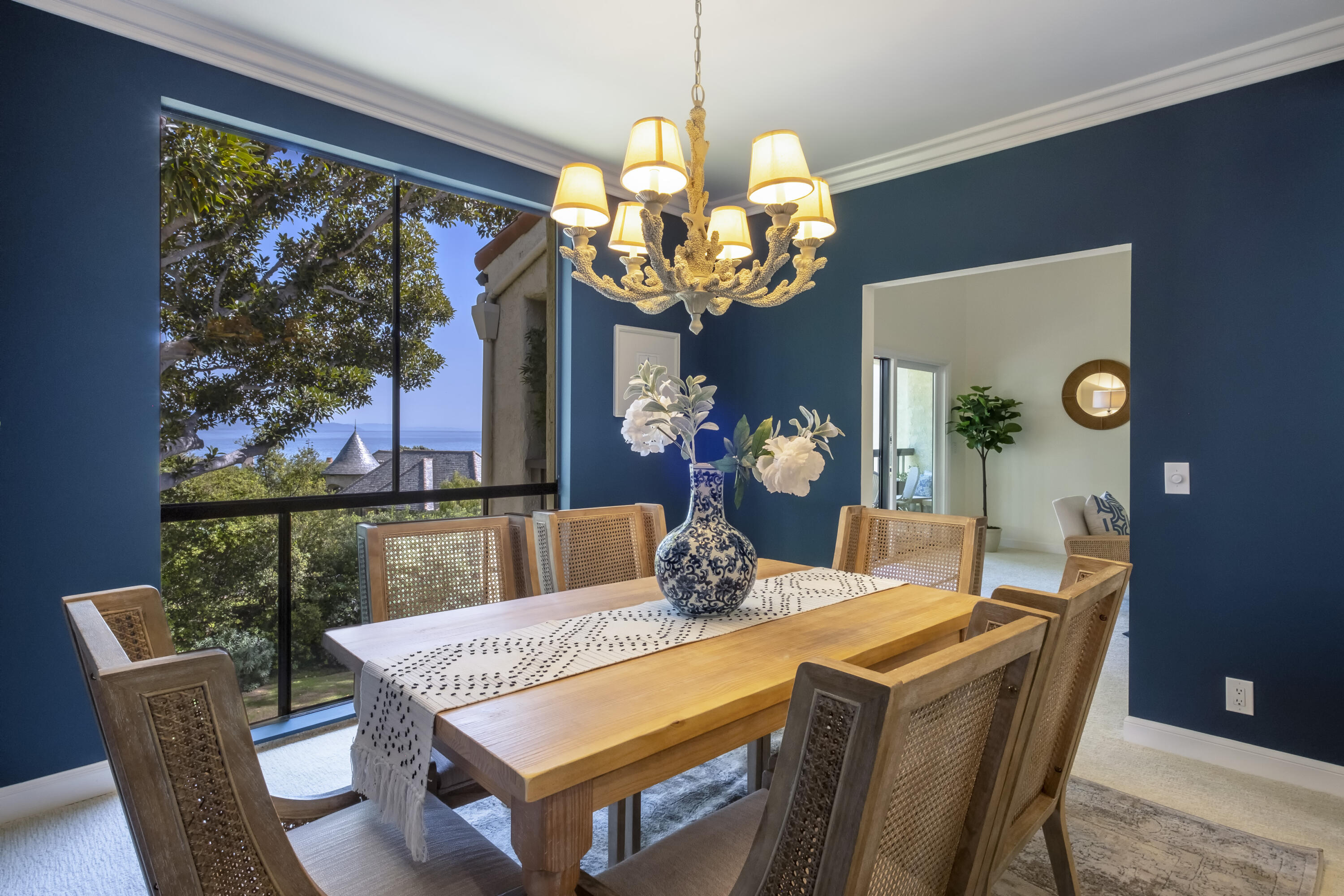 34 Seaview Drive Santa Barbara, CA 93108 - Photo 4 of 15 Dramatic formal dining room