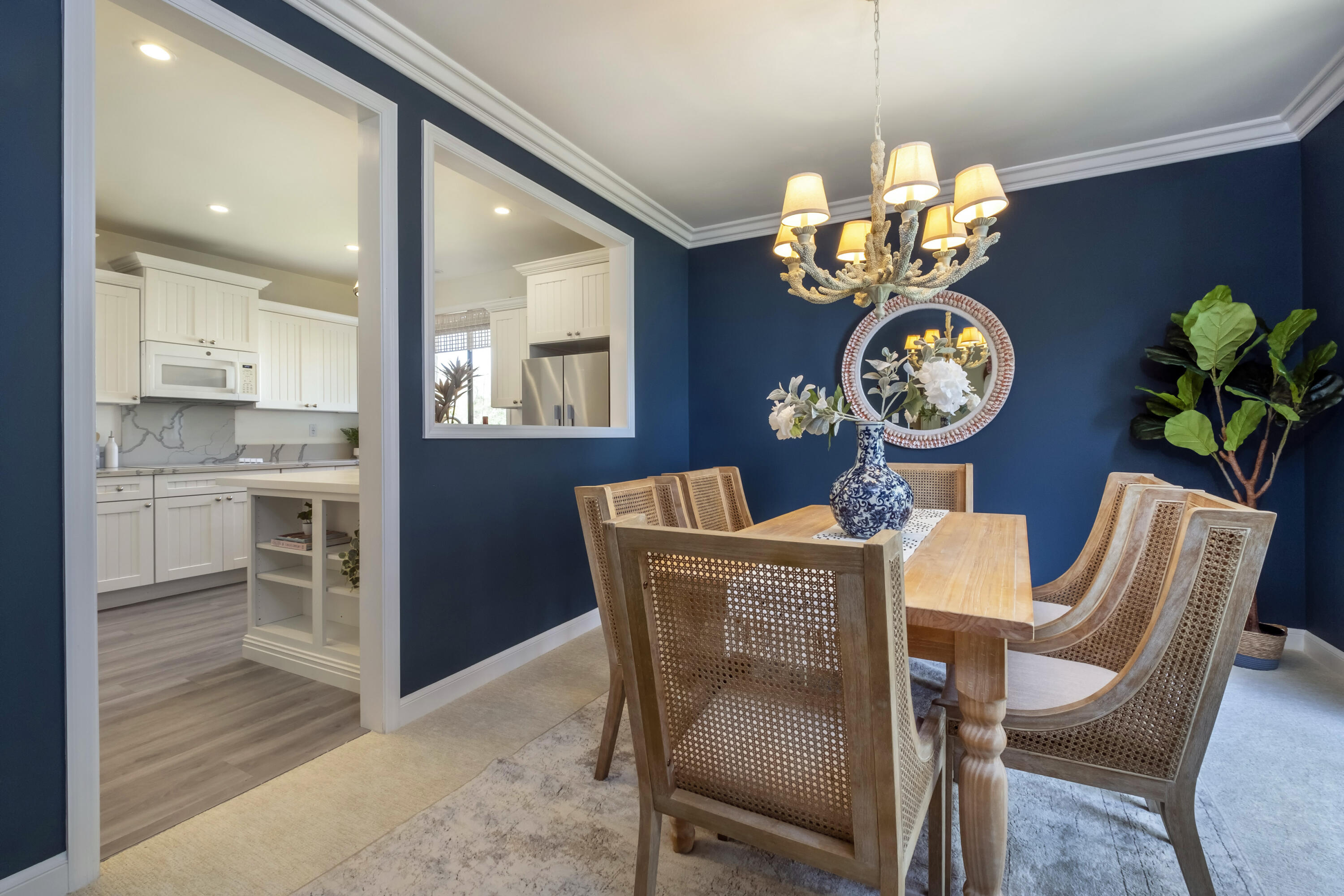 34 Seaview Drive Santa Barbara, CA 93108 - Photo 5 of 15 Dining room opened to kitchen