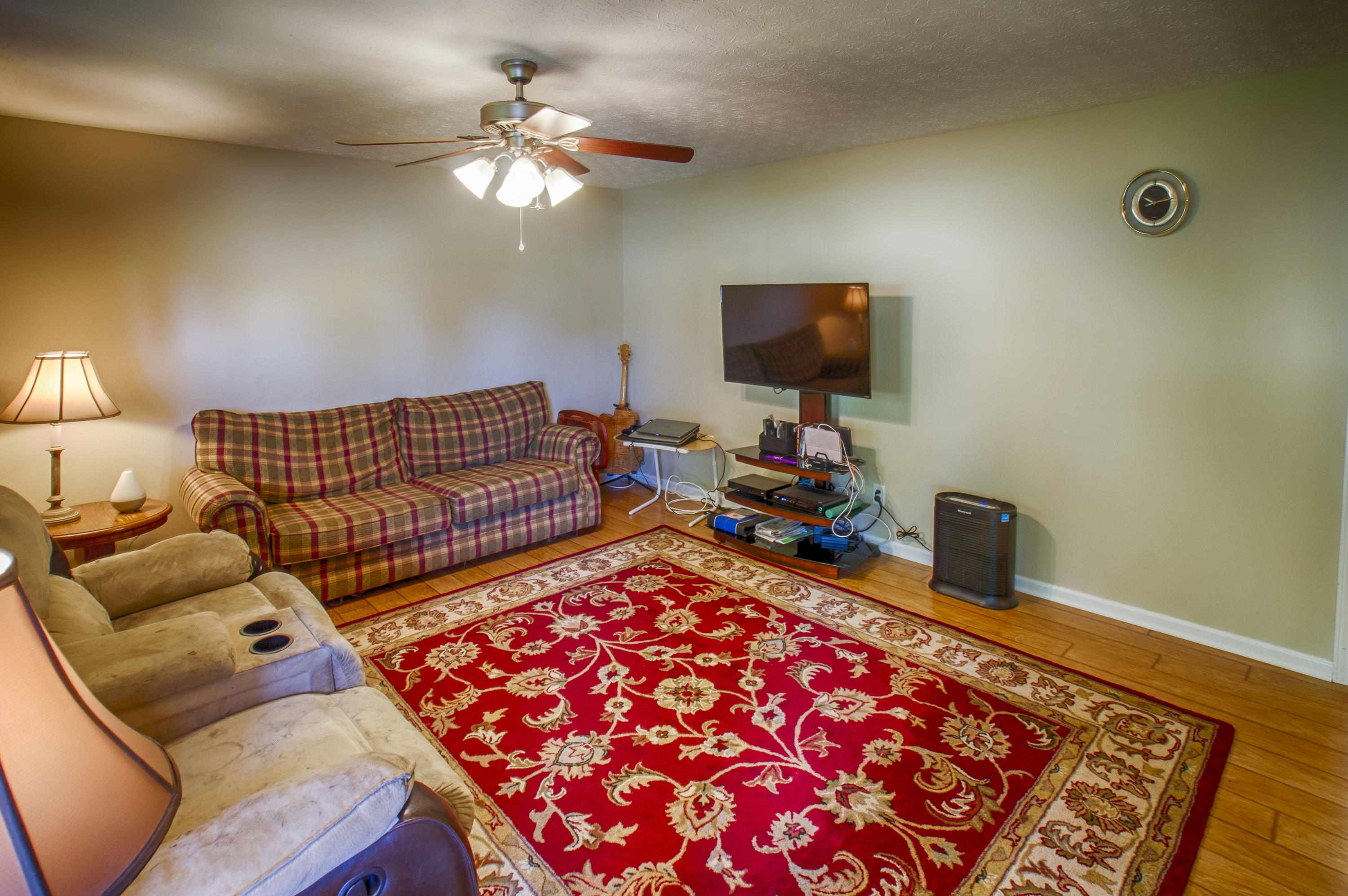 6228 Renee Road Corryton, TN 37721 - Photo 7 of 29 Living Room Upstairs