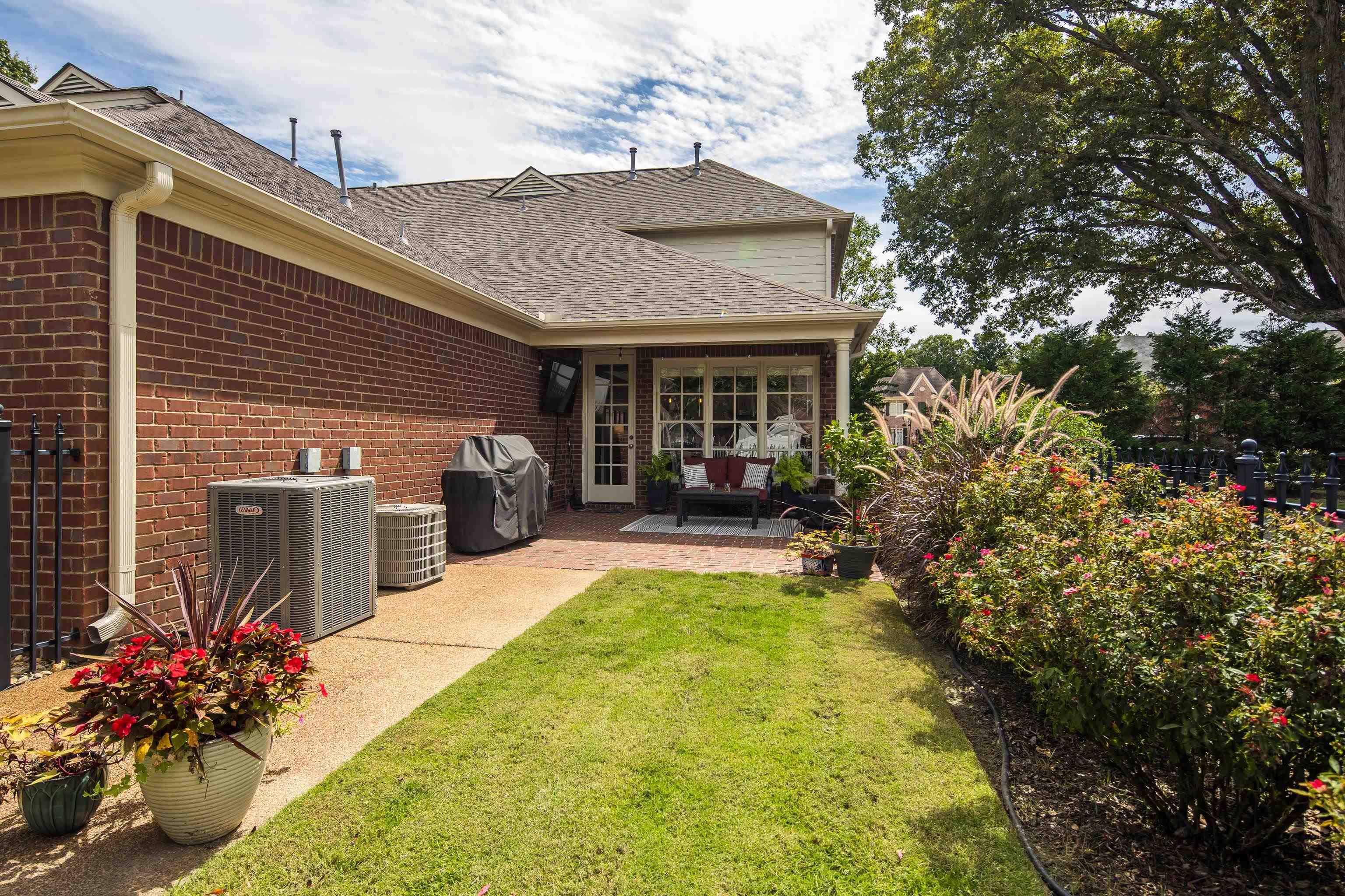 808 Deloach Lane Collierville, TN 38017 - Photo 33 of 40 a view of a house with patio