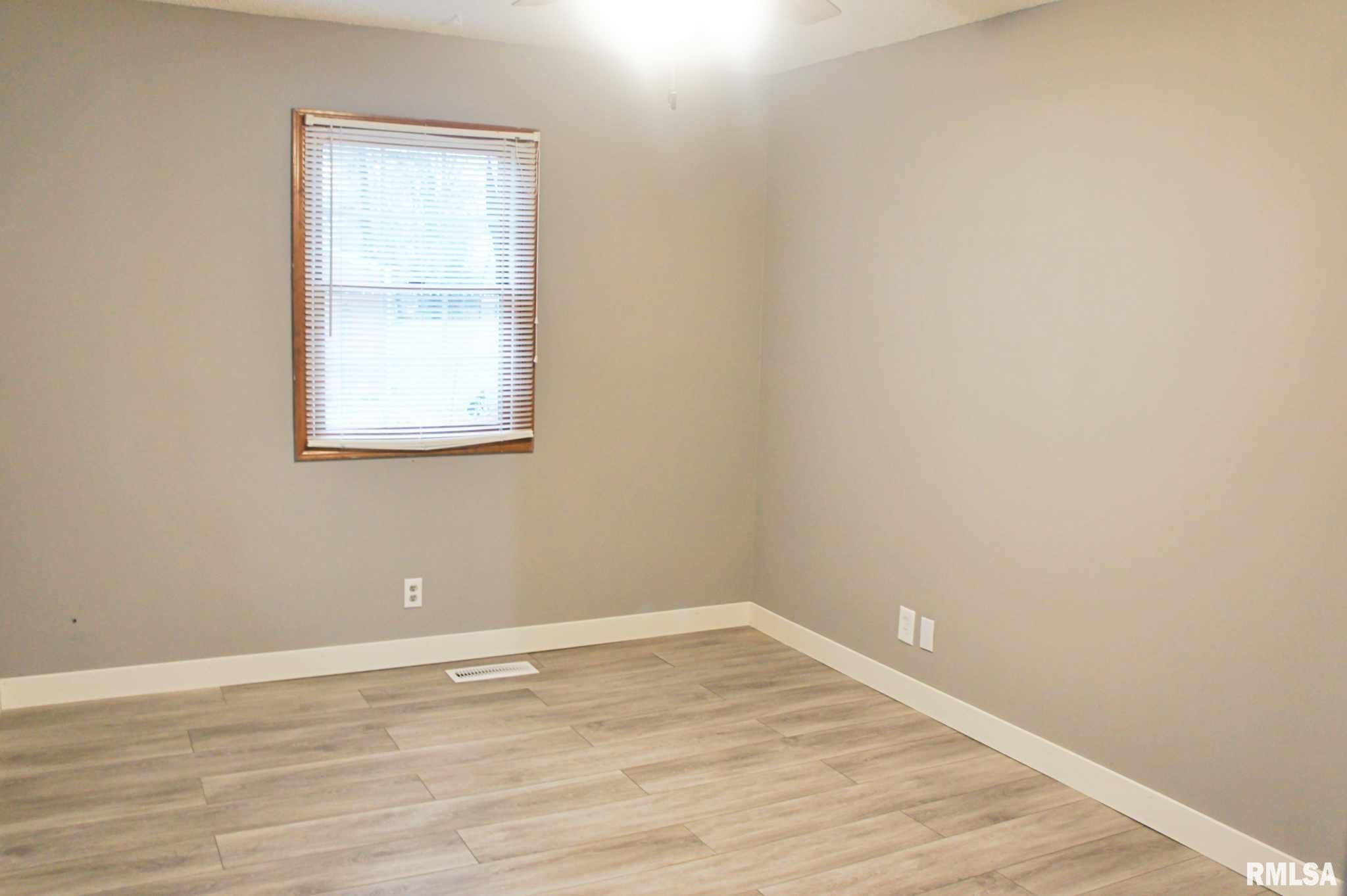 935 Triple S Road Harrisburg, IL 62946 - Photo 28 of 36