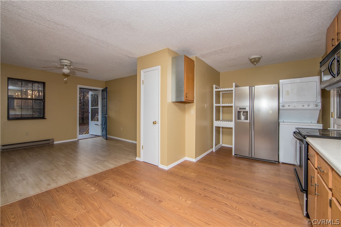 2255 Batterson Road Powhatan, VA 23139 - Photo 8 of 28 stunning kitchen with stainless steel appliances a