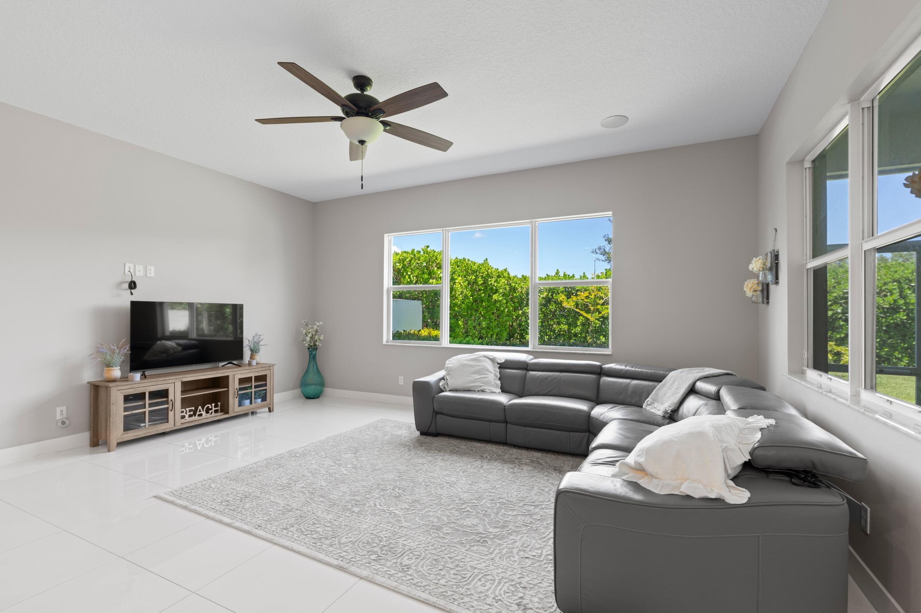 4750 Saddle Ranch Road Lake Worth, FL 33467 - Photo 13 of 30 DSC08499.jpg-SMALL