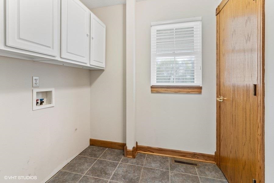 4114 Rural Street Rockford, IL 61107 - Photo 10 of 24 Gallery Image 10