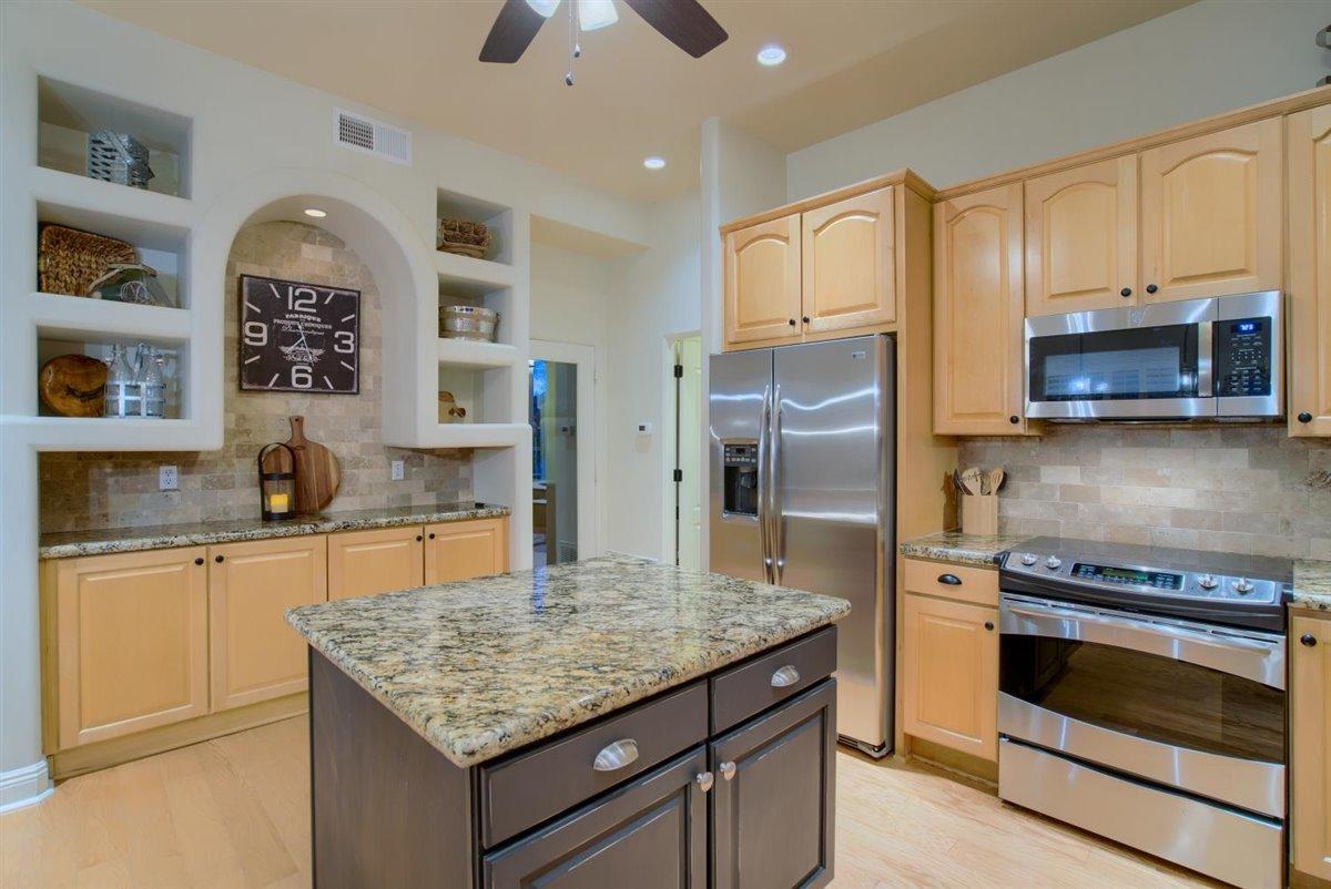 3327 North Hawes Road Mesa, AZ 85207 - Photo 16 of 61 14-Kitchen