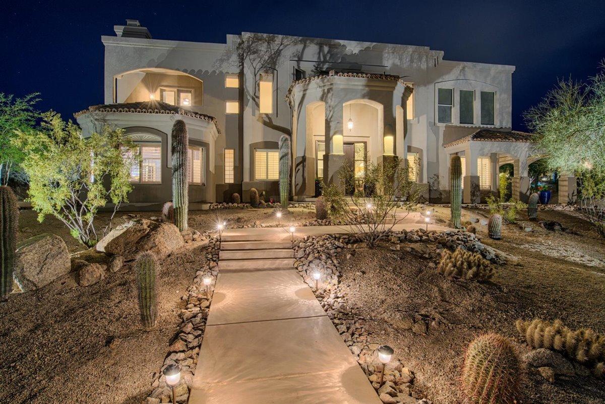 3327 North Hawes Road Mesa, AZ 85207 - Photo 2 of 61 02-Front of Home