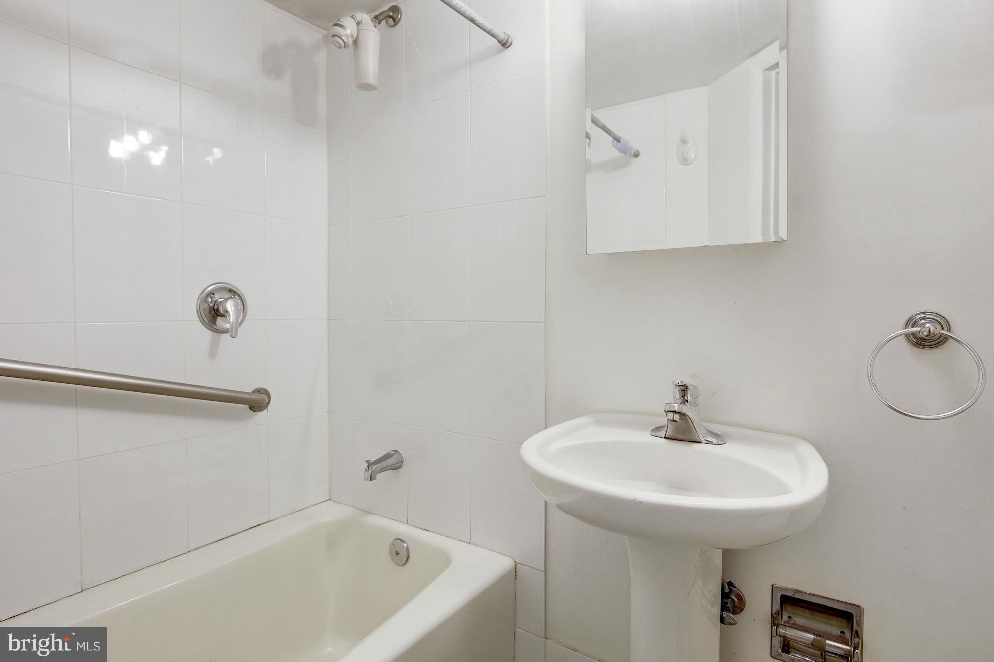 3411 R Street Northwest Washington, DC 20007 - Photo 26 of 30 Bath