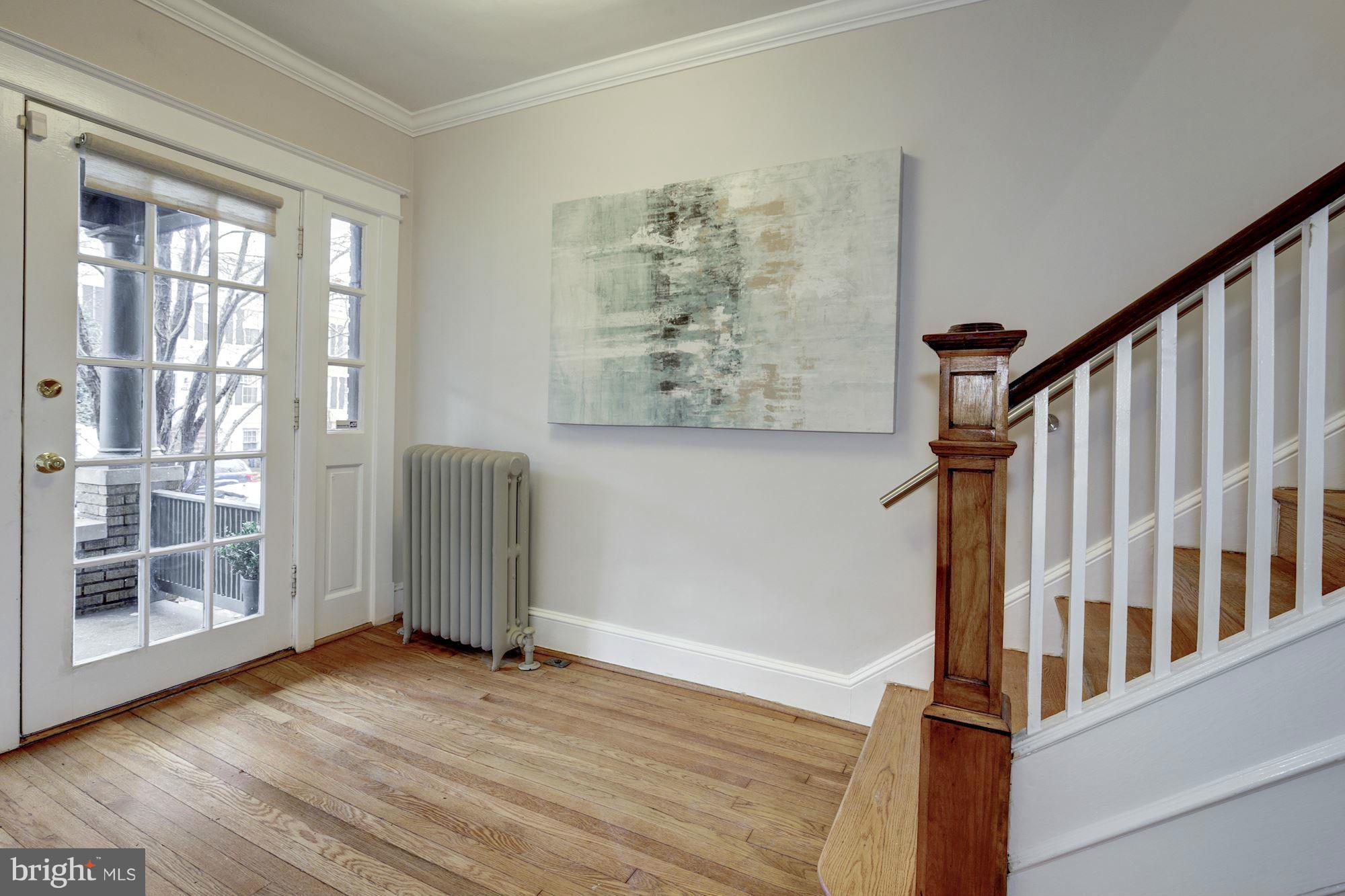 3411 R Street Northwest Washington, DC 20007 - Photo 4 of 30 Interior (General)