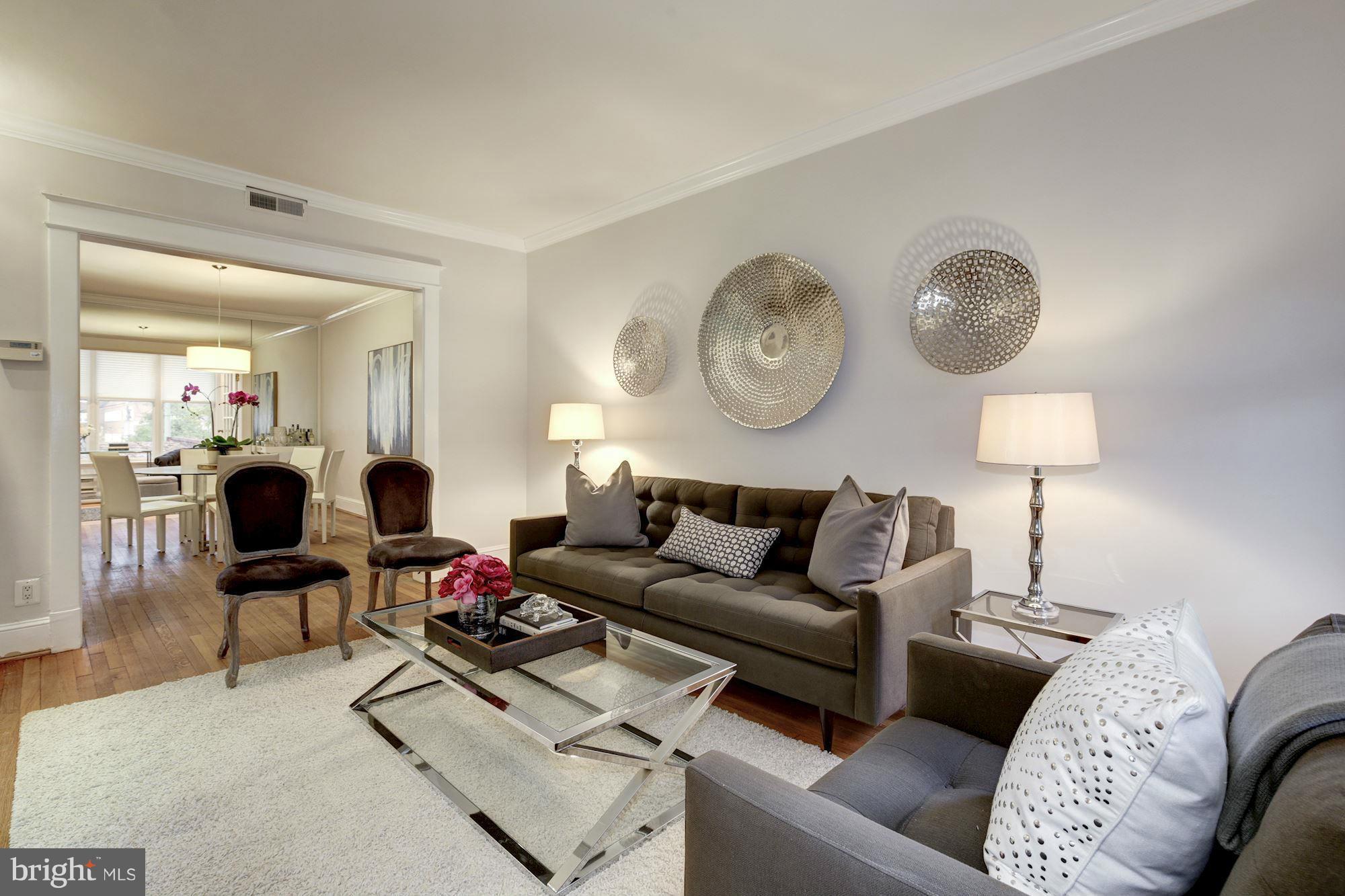 3411 R Street Northwest Washington, DC 20007 - Photo 5 of 30 Living Room