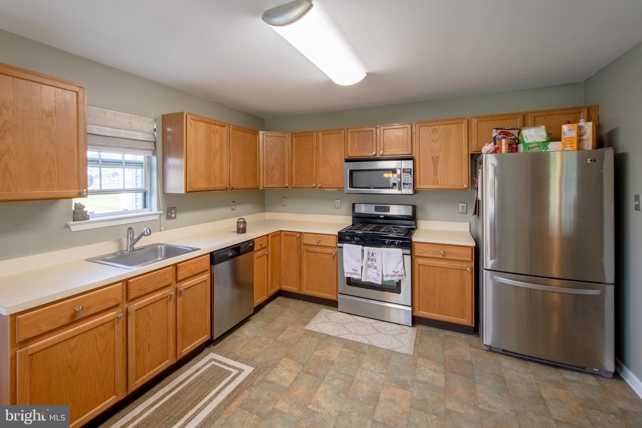 731 Rutland Court Sewell, NJ 08080 - Photo 3 of 19 Gallery Image 3