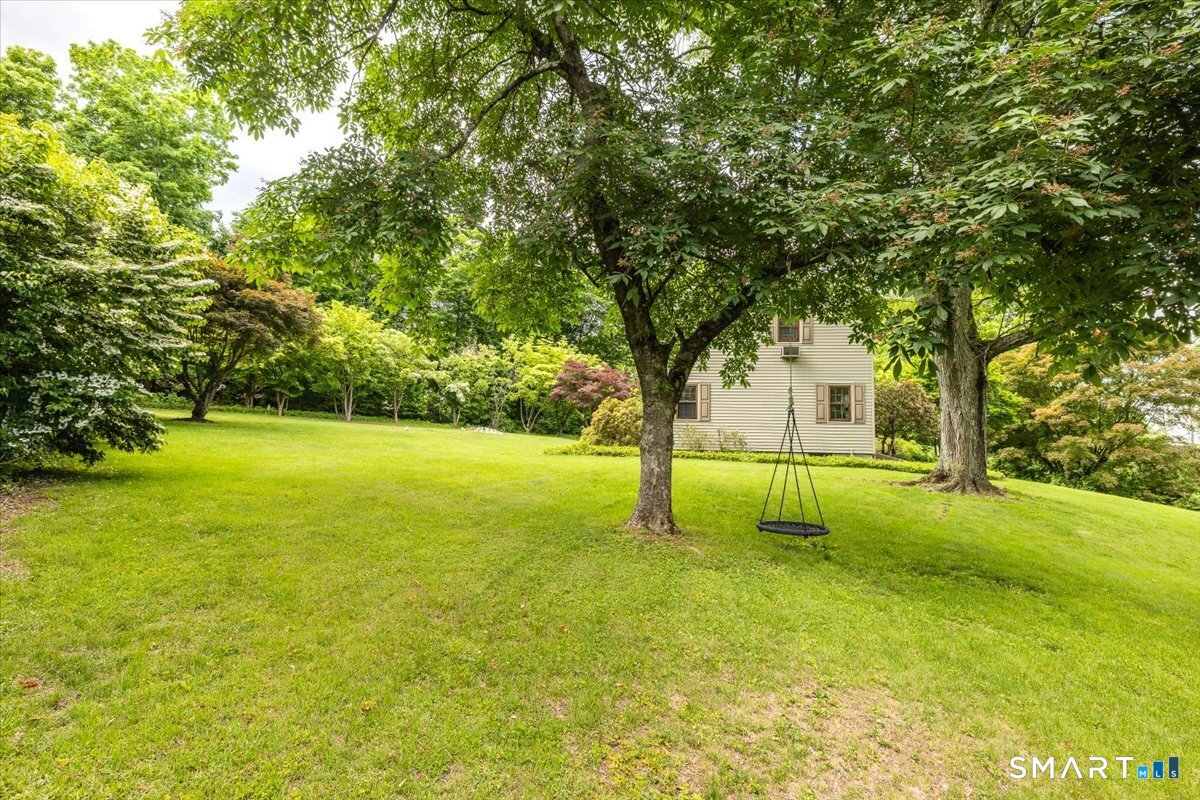 5 Mt Pleasant Road Newtown, CT 06470 - Photo 34 of 40