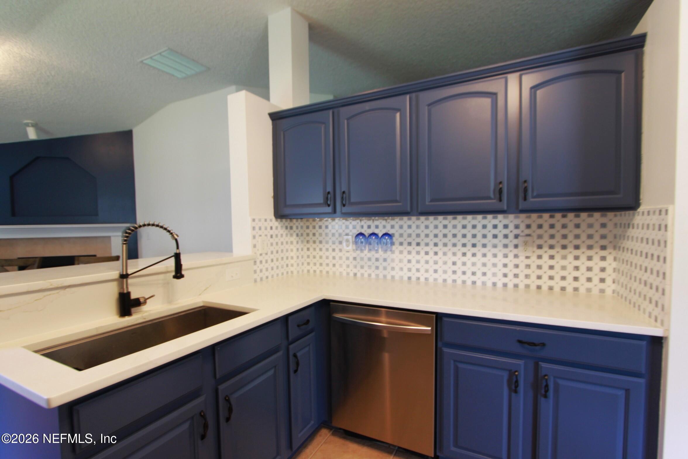 509 Candyroot Court St. Johns, FL 32259 - Photo 11 of 31 Kitchen5