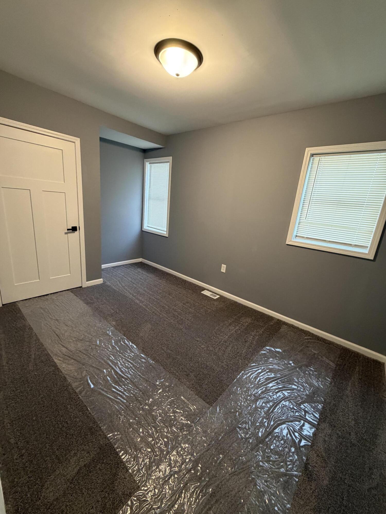 2425 Adams Street Gary, IN 46407 - Photo 13 of 26 an empty room with windows