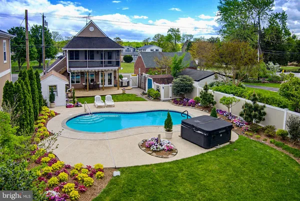 $1,100,000 | 2006 Poplar Ridge Road, Pasadena, MD 21122