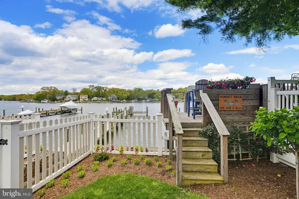$1,100,000 | 2006 Poplar Ridge Road, Pasadena, MD 21122