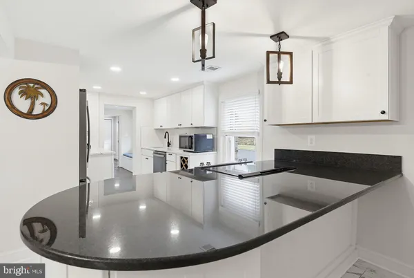 $1,100,000 | 2006 Poplar Ridge Road, Pasadena, MD 21122