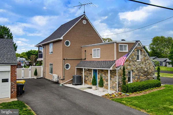 $1,100,000 | 2006 Poplar Ridge Road, Pasadena, MD 21122