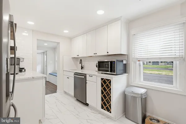 $1,100,000 | 2006 Poplar Ridge Road, Pasadena, MD 21122