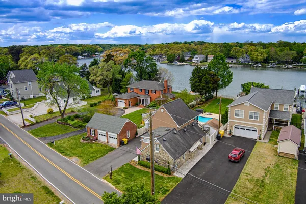 $1,100,000 | 2006 Poplar Ridge Road, Pasadena, MD 21122