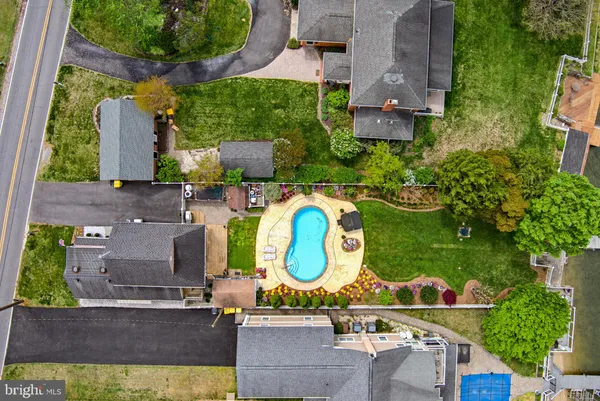 $1,100,000 | 2006 Poplar Ridge Road, Pasadena, MD 21122