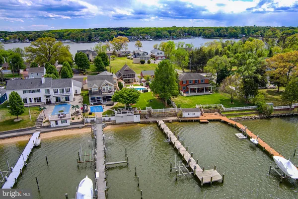 $1,100,000 | 2006 Poplar Ridge Road, Pasadena, MD 21122