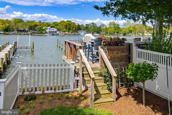 $1,100,000 | 2006 Poplar Ridge Road, Pasadena, MD 21122